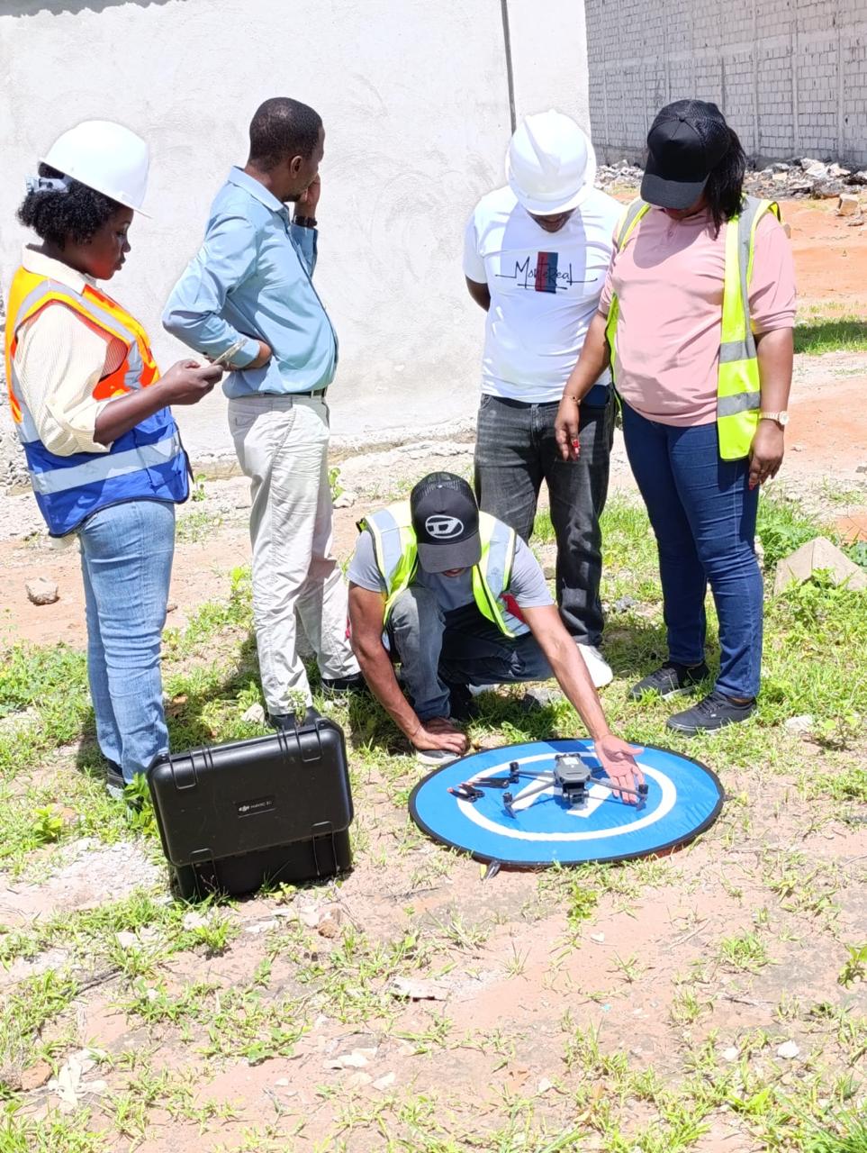 Equipa técnica da FlyEvent em operação de mapeamento geoespacial